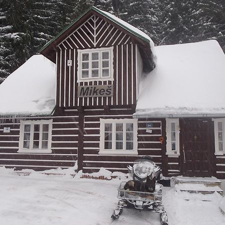 Penzion Mikeš Pec pod Sněžkou Exteriér fotografie